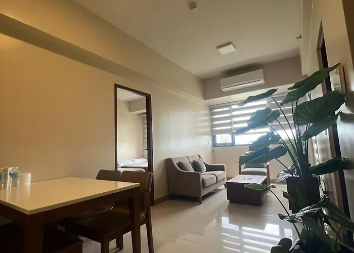 Exec 1br One Manchester Place With Pool, Pass Is P 350 Pp Punta Engaño