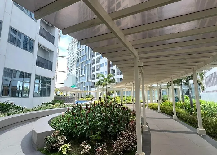 Appartement Exec 1br One Manchester Place With Pool, Pass Is P 350 Pp *