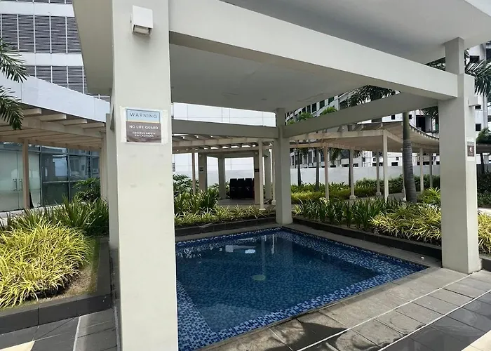 Exec 1br One Manchester Place With Pool, Pass Is P 350 Pp Appartement *